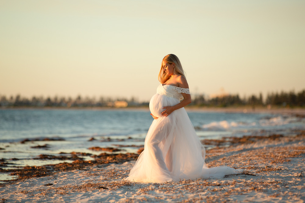 beach maternity photo Adelaide